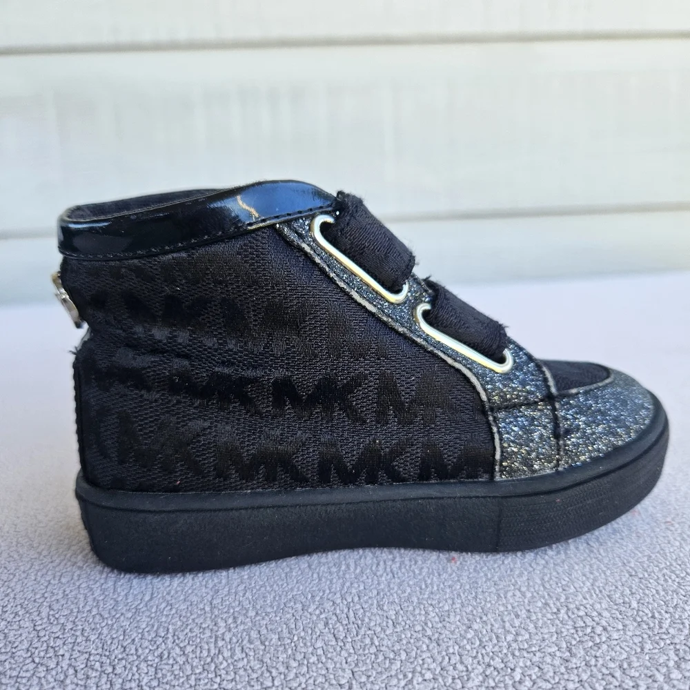 Michael Kors Trina Black Ankle Bootie Boot Girl SZ 6 Hook & Loop Designer